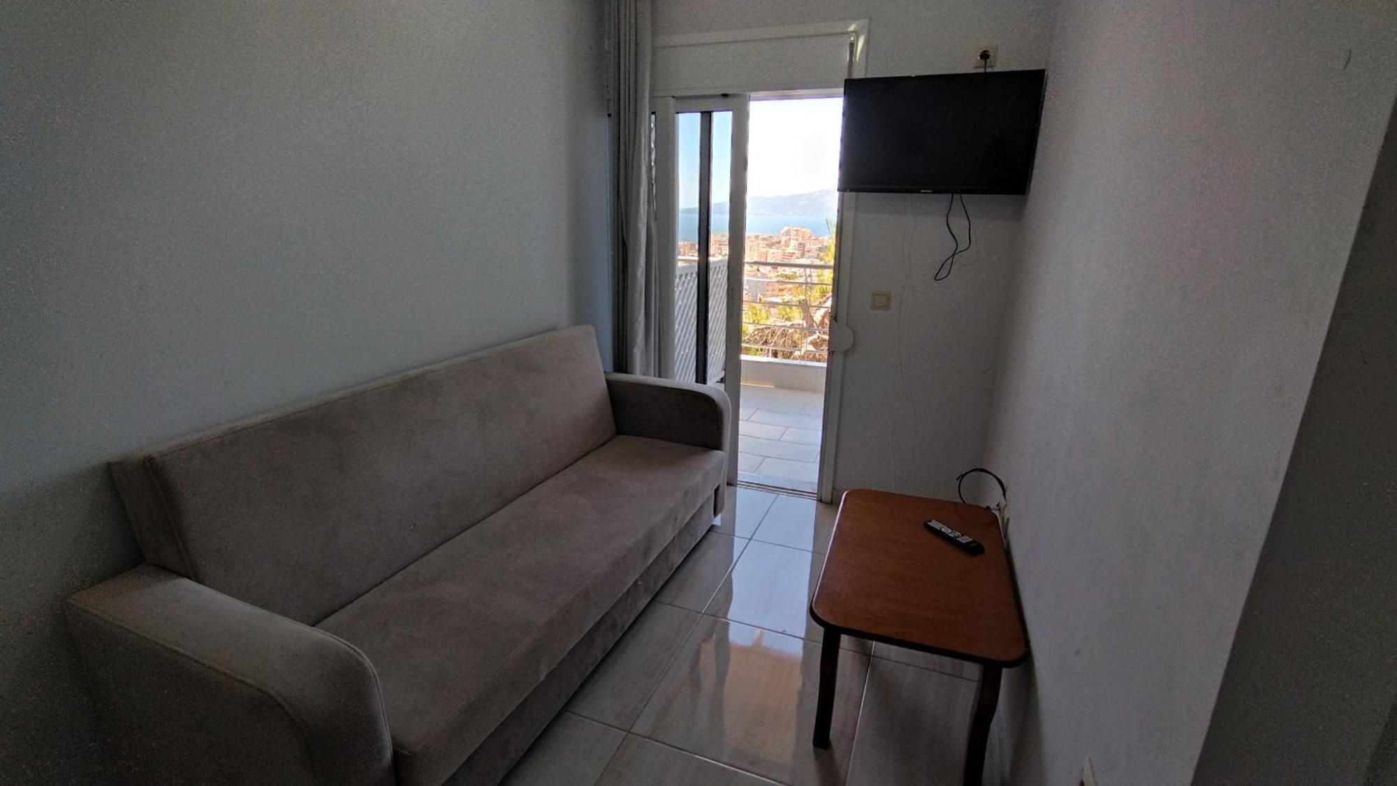 Apartments Eri ซารานเดอ ภายนอก รูปภาพ