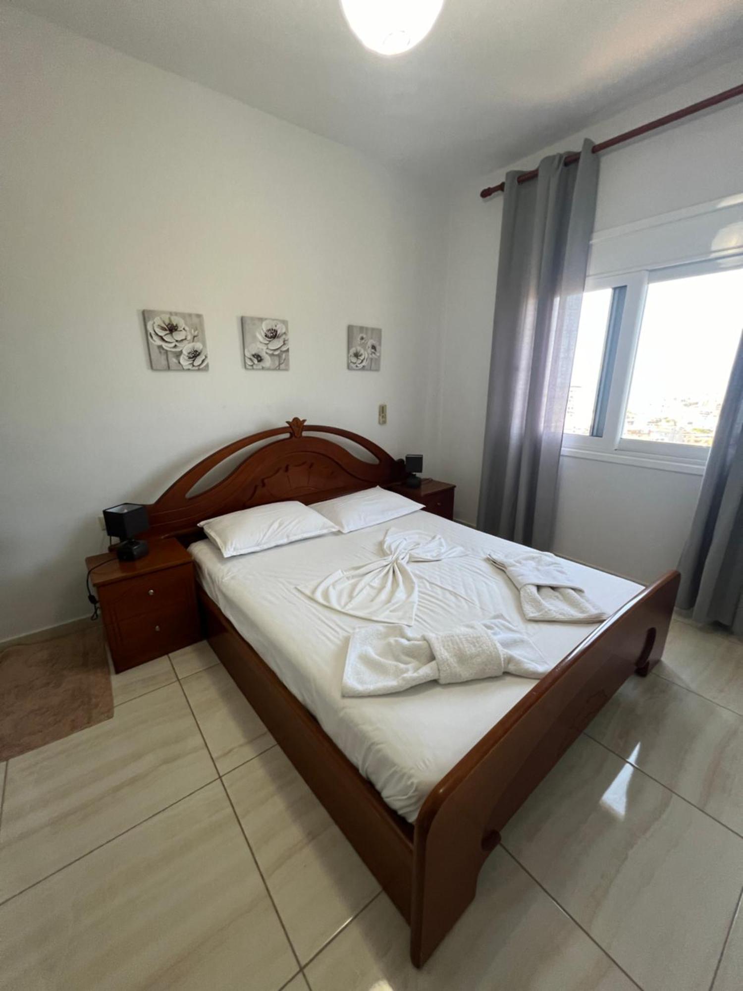 Apartments Eri ซารานเดอ ภายนอก รูปภาพ